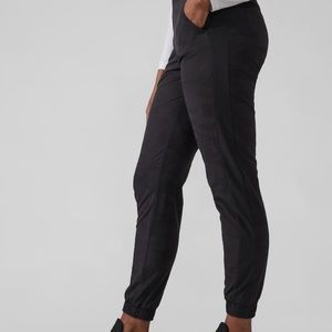 Athleta Brooklyn lined joggers camo lux Petite